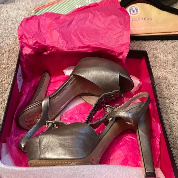 Gorgeous metal taupe cocktail shoes - Picture 2 of 7